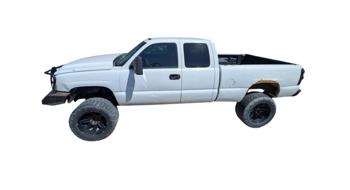 2003 chevrolet silverado-2500hd ext.-cab-short-bed-4wd with 265768 miles for sale near elk-river, minnesota d237705af4db4d6aaca7220e309c6bb5.jpg
