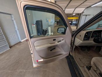 2001 chevrolet tahoe 4wd with 256492 miles for sale near elk-river, minnesota d26dfe1bc74a4baf939aeb56553a3368.jpg