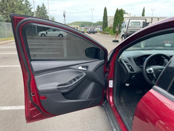 2014 ford focus se-sedan with 109384 miles for sale near burnsville, minnesota d307f2d055d64a92b72cc55e45276bd5.jpeg