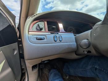 2003 lincoln town-car signature for sale near elk-river, minnesota d391a8af078643b79283cc5708009aae.jpg
