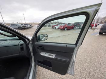 2010 ford escape xlt-fwd with 198885 miles for sale near rochester, minnesota d46ad27bbe8a412cb142b2c6c909c4a3.jpeg