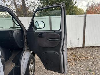 2001 dodge ram-wagon b2500 with 154485 miles for sale near elk-river, minnesota d478131167fb4782b8062da36e7d113a.jpg