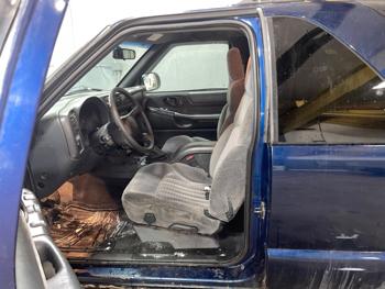 2002 chevrolet blazer 2-door-4wd-ls with 141544 miles for sale near elk-river, minnesota d5353ead8d3f4e758335b0c744cbf0f7.jpeg