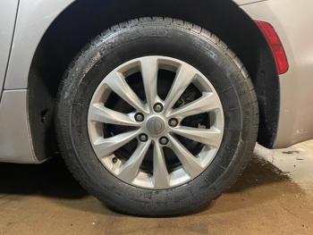 2017 chrysler pacifica touring-l with 146565 miles for sale near elk-river, minnesota d551677c1e2b41e89b2d2b8b248960c1.jpg