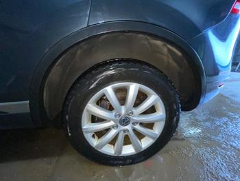 2012 volkswagen touareg vr6-lux with 229771 miles for sale near elk-river, minnesota d65df432115d49b09f0dc7937a421043.jpeg