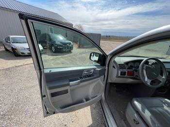 2008 chrysler town-&-country touring with 237369 miles for sale near elk-river, minnesota d65eef6e79d24b208c8bc6170a49bf2f.jpeg