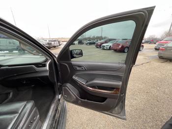 2016 chevrolet suburban lt-4wd with 199175 miles for sale near rochester, minnesota d68cc706db3a48d582739285972eacfe.jpeg