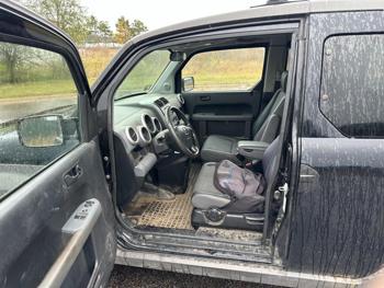 2004 honda element ex-4wd-at-w--front-side-airbags with 275162 miles for sale near elk-river, minnesota d783569422d84fef8ec5aaa185be56db.jpg