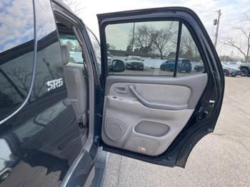 2005 toyota sequoia sr5-4wd with 183140 miles for sale near fridley, minnesota d7daba5d622943abb2c919a1fda80eeb.jpeg