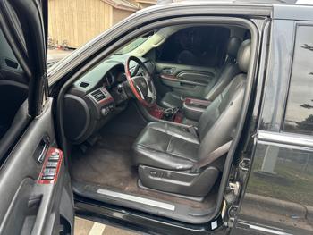 2014 cadillac escalade esv-awd-premium with 160814 miles for sale near burnsville, minnesota d8a30ae6e30a4ee4917bf3f4453438a5.jpeg