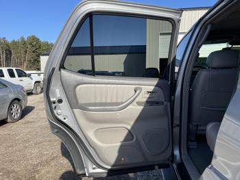 2003 toyota sequoia limited with 147145 miles for sale near elk-river, minnesota d95fd990816a46b7b1e0e493590a034a.jpg