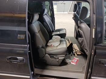 2004 chrysler town-&-country touring with 243225 miles for sale near elk-river, minnesota daadd81c88ec43cfa7d5f364fca42b89.jpg