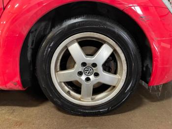 2000 Volkswagen New Beetle