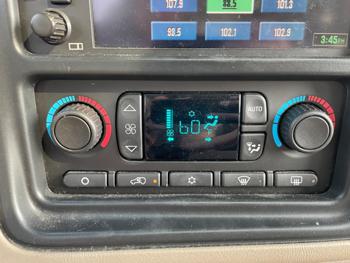 2006 chevrolet suburban 1500-4wd with 216944 miles for sale near elk-river, minnesota dbad2df890ae4c1f98ac29bc738864fa.jpeg
