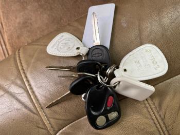 2000 chevrolet suburban k1500-4wd with 214094 miles for sale near elk-river, minnesota dc97d9632d184292afd32045bef6cc11.jpeg