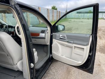 2008 chrysler town-&-country touring with 204610 miles for sale near elk-river, minnesota dcdd4ca0f12249b994f29e7538d35bc4.jpeg