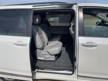 2018 toyota sienna limited-premium-7-passenger with 131954 miles for sale near jordan, minnesota dcfd1a84ea454f47952fa5ef65033ec5.jpeg