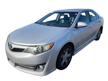 2012 toyota camry se with 247401 miles for sale near elk-river, minnesota dd53c259643a4079b33e53aa9b865a22.jpg