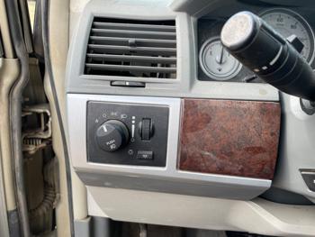 2010 chrysler town-&-country touring with 240153 miles for sale near rice, minnesota dd741f7b85e24992987fba057dc1d5eb.jpeg