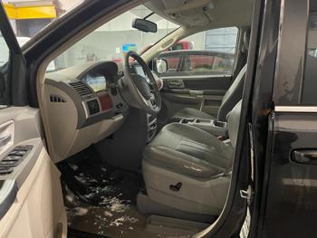 2008 chrysler town-and-country touring-signature with 172420 miles for sale near elk-river, minnesota dddd570fb1ca40cb98f74363580afc92.jpg