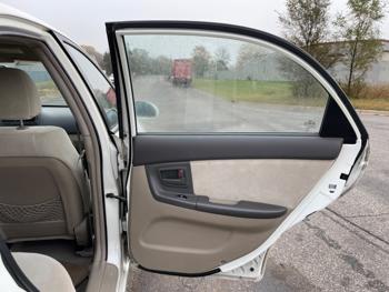 2006 kia spectra ex with 130685 miles for sale near elk-river, minnesota de16efab327843fc80578c8290f99d3f.jpeg