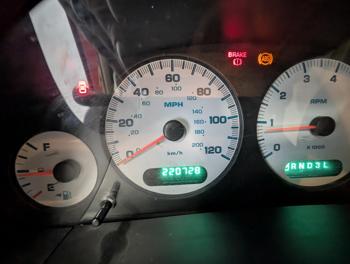 2002 chrysler town-&-country lx with 220729 miles for sale near elk-river, minnesota de531ced8b384defa3a83b45eb9ae5a6.jpg