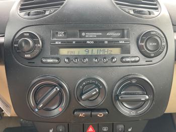 2003 volkswagen new-beetle gls-2.0l-convertible with 105377 miles for sale near elk-river, minnesota deae36627e864595869396f9bc8552c2.jpeg