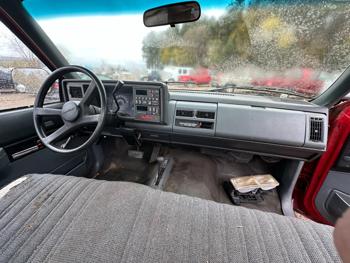 1990 chevrolet c-k-1500 reg.-cab-w-t-8-ft.-bed-4wd with 181934 miles for sale near elk-river, minnesota df9b265b2e8345b0a3d9d212d8815c15.jpg