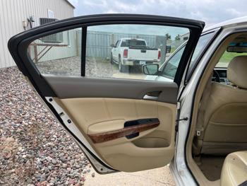 2008 honda accord ex-l-v-6-sedan-at with 291480 miles for sale near elk-river, minnesota dfd72f2503514447a8603f2aeec72d0c.jpeg