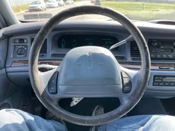1997 lincoln town-car executive with 293168 miles for sale near elk-river, minnesota e0a79216ba434ec6853939f8b0118fd4.jpeg