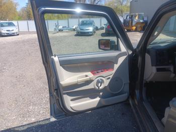 2007 jeep commander limited-4wd with 107317 miles for sale near elk-river, minnesota e0eaaff0c4234eea814a55896b68fa4f.jpg