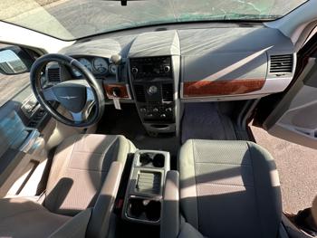 2008 chrysler town-&-country touring with 160232 miles for sale near elk-river, minnesota e1360b81cc8b4d6c95ae342289998c23.jpeg