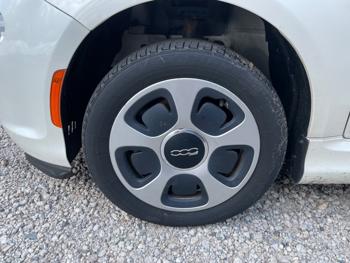 2015 fiat 500e battery-electric-hatchback with 48070 miles for sale near elk-river, minnesota e307302692d24bf2837ee8e4f27221e8.jpeg