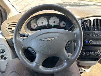 2005 chrysler town-&-country touring with 175445 miles for sale near elk-river, minnesota e32f73d698784e1bab61ddb04cb16985.jpeg