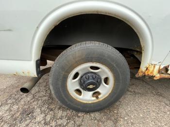 2004 chevrolet express 2500-cargo with 174080 miles for sale near new-hope, minnesota e3d4d5b90ffd417289ba63e5da3077e0.jpeg