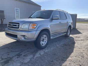 2003 Toyota Sequoia Limited sold at auction in Elk River, Minnesota