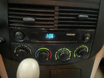 2005 toyota sienna with 243685 miles for sale near elk-river, minnesota e3fec2bd93f241d7bdc25e4e781dcbf4.jpg
