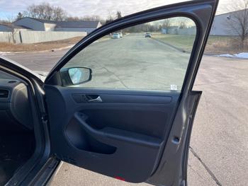 2011 volkswagen jetta se with 123483 miles for sale near elk-river, minnesota e458d75c458e4d809dbe602fb92e7582.jpg