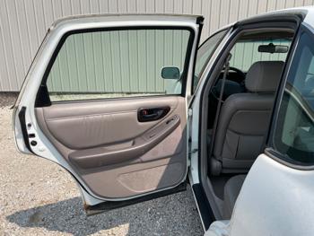 1997 toyota avalon with 195058 miles for sale near elk-river, minnesota e492f42ed4604c889c210128626733fc.jpeg