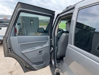 2007 jeep grand-cherokee laredo-4wd with 158571 miles for sale near elk-river, minnesota e4c139169410433f8c6429d096b9a166.jpeg