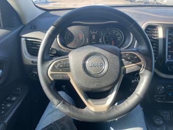 2016 jeep cherokee latitude-4wd with 204960 miles for sale near st.-cloud, minnesota e4ce042cf1be44dfa1f0233eb03e5bd5.jpeg