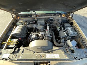 1999 gmc suburban 1500-4wd with 201982 miles for sale near elk-river, minnesota e99b3a5172564cd5bad31ef253445b91.jpeg