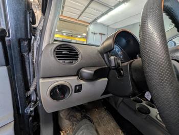 1999 volkswagen new-beetle gls-2.0 with 162278 miles for sale near elk-river, minnesota ea22cdafef34447f9968606176bbf142.jpg