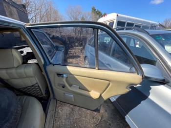 1980 mercedes-benz w123 for sale near columbus, minnesota ea3d622af0bf474eb25c84893904620f.jpeg
