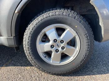 2009 ford escape xlt-4wd-v6 with 179919 miles for sale near fridley, minnesota eadae43039f24e41bbbf03a1c5cba9bb.jpeg