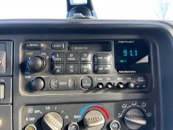 1999 gmc suburban 1500-4wd with 201982 miles for sale near elk-river, minnesota eaf80b9dccd3491e9fb74c742a2293d0.jpeg