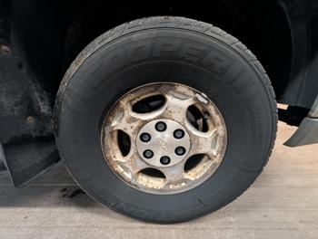 2004 chevrolet silverado-1500 work-truck-ext.-cab-short-bed-4wd with 322888 miles for sale near elk-river, minnesota eba5b5bbf567423cbc360819e23d007e.jpg