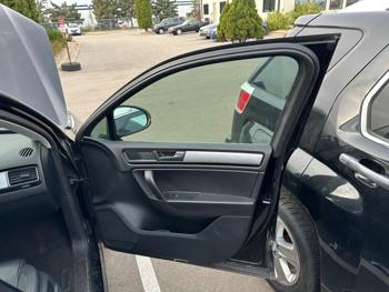 2014 volkswagen touareg vr6-lux with 142869 miles for sale near burnsville, minnesota ebb22c90098045bab6d65e422cae3591.jpeg