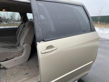 2004 toyota sienna le,ce with 177599 miles for sale near elk-river, minnesota ebdb7cc1de09489a8d7c3eb31514bc3e.jpg