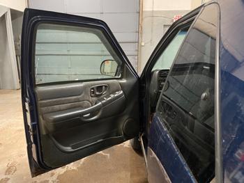 2002 chevrolet blazer 2-door-4wd-ls with 141544 miles for sale near elk-river, minnesota ebde53cb8a6f439fa27cee2a5ea0efaa.jpeg